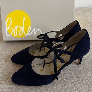 Boden Navy Suede Lavinia 40.5 like new